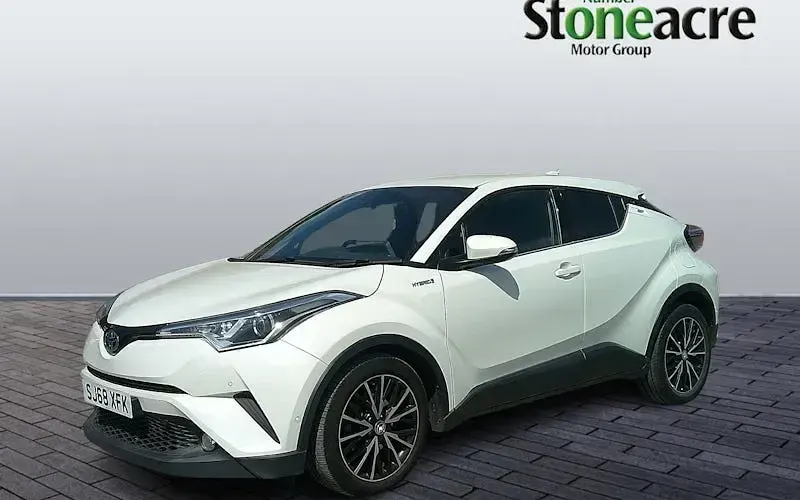 Used Toyota C-HR 122 HP (89 kW) 2017 White SUV