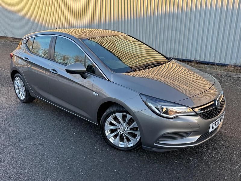 Grey Used 2016 Vauxhall Astra Design Edition Hatchback | £3,989 (Good price) - Image 1/4