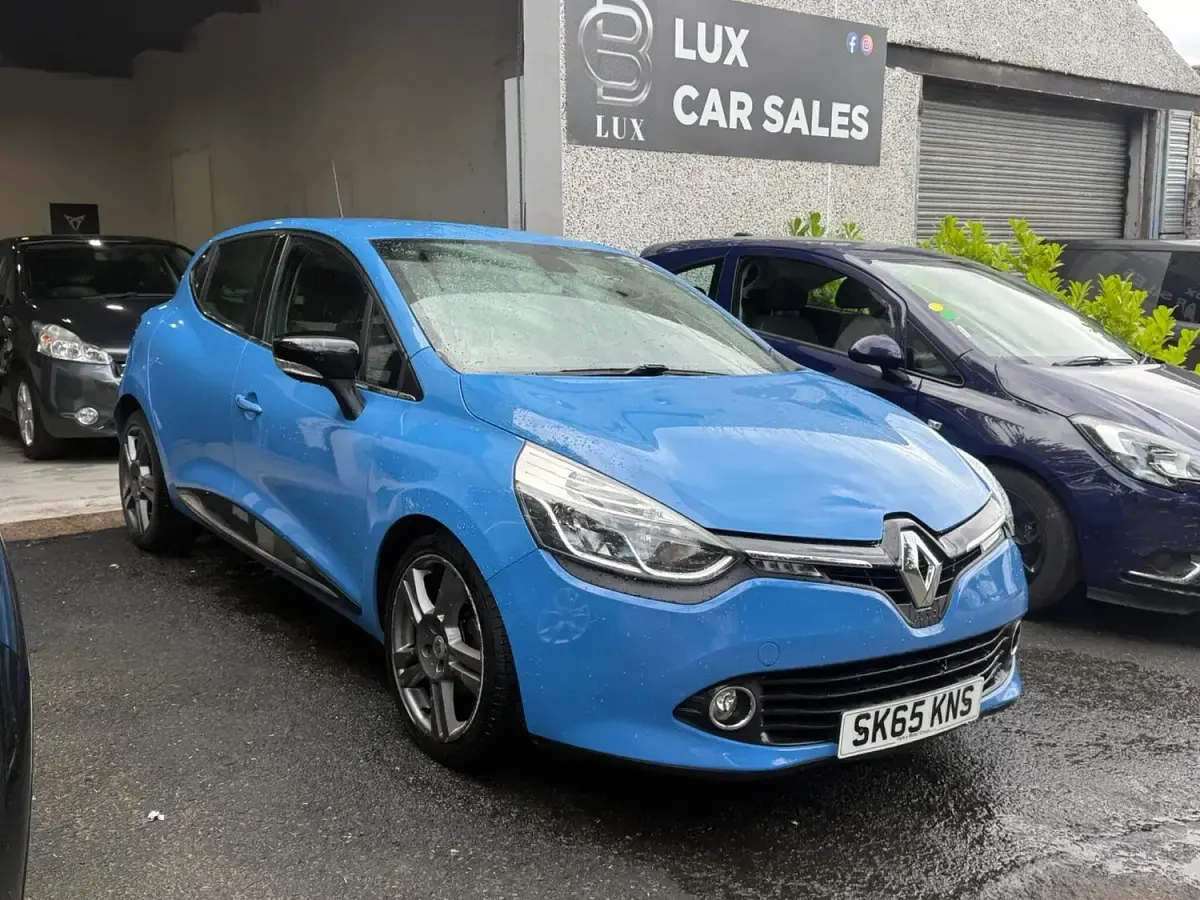 Used Renault Clio Dynamique 90 HP (66 kW) 2015 Blue Hatchback