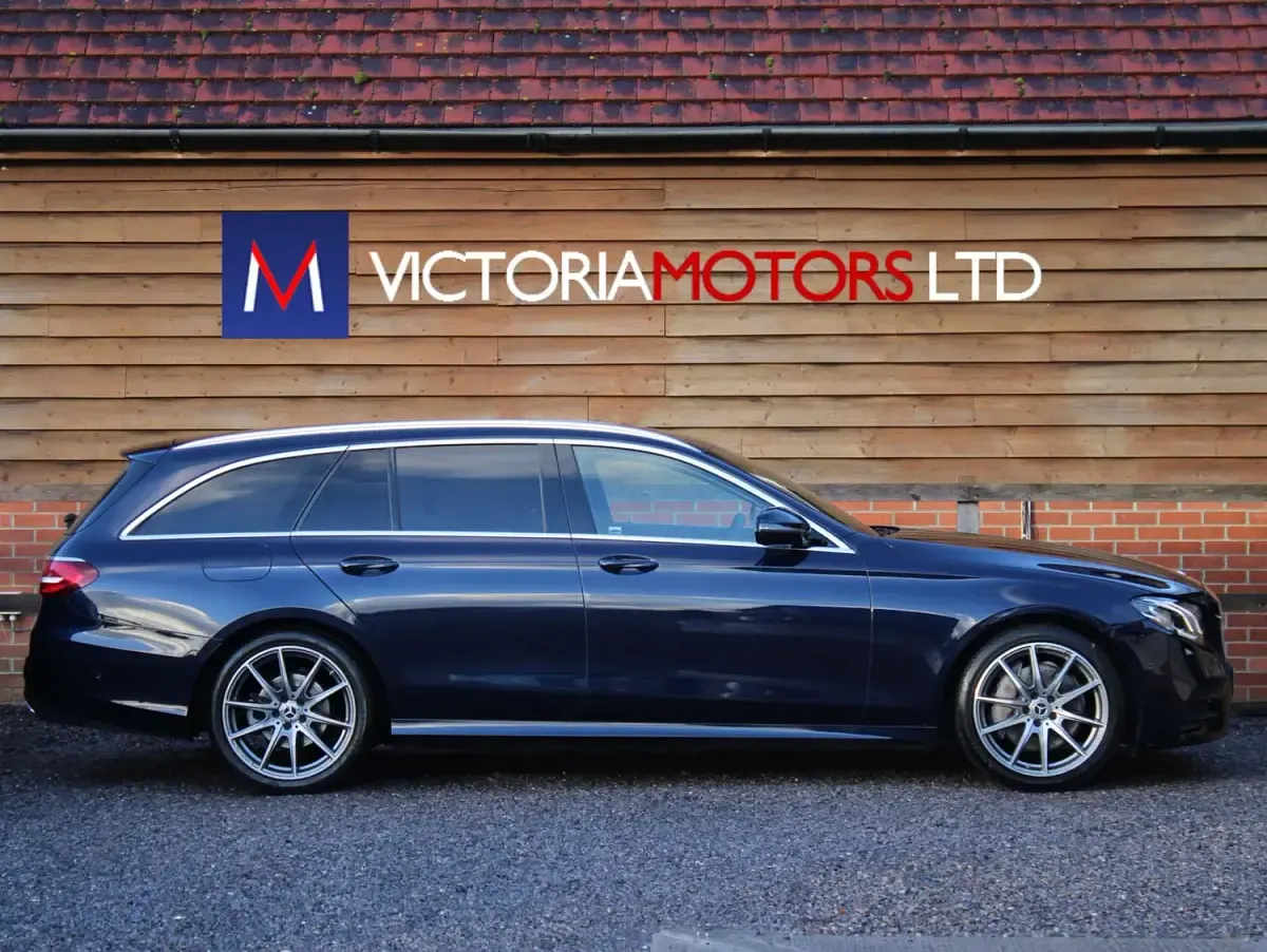 Used Mercedes E200 AMG line 184 HP (135 kW) 2021 Blue Estate