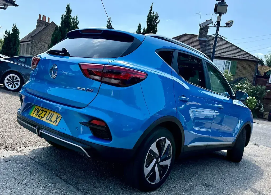 Used MG ZS Trophy 130 kW (177 HP) 2023 Blue SUV