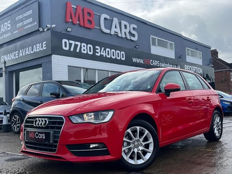 Used Audi A3 Sportback Comfort 105 HP (77 kW) 2013 Red Hatchback