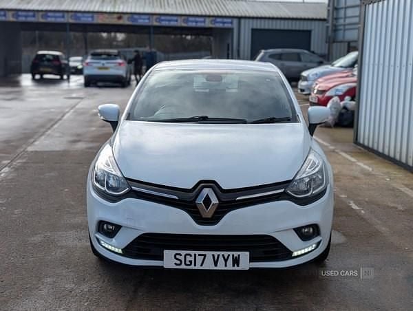 Used Renault Clio IV Dynamique 2017 White Hatchback