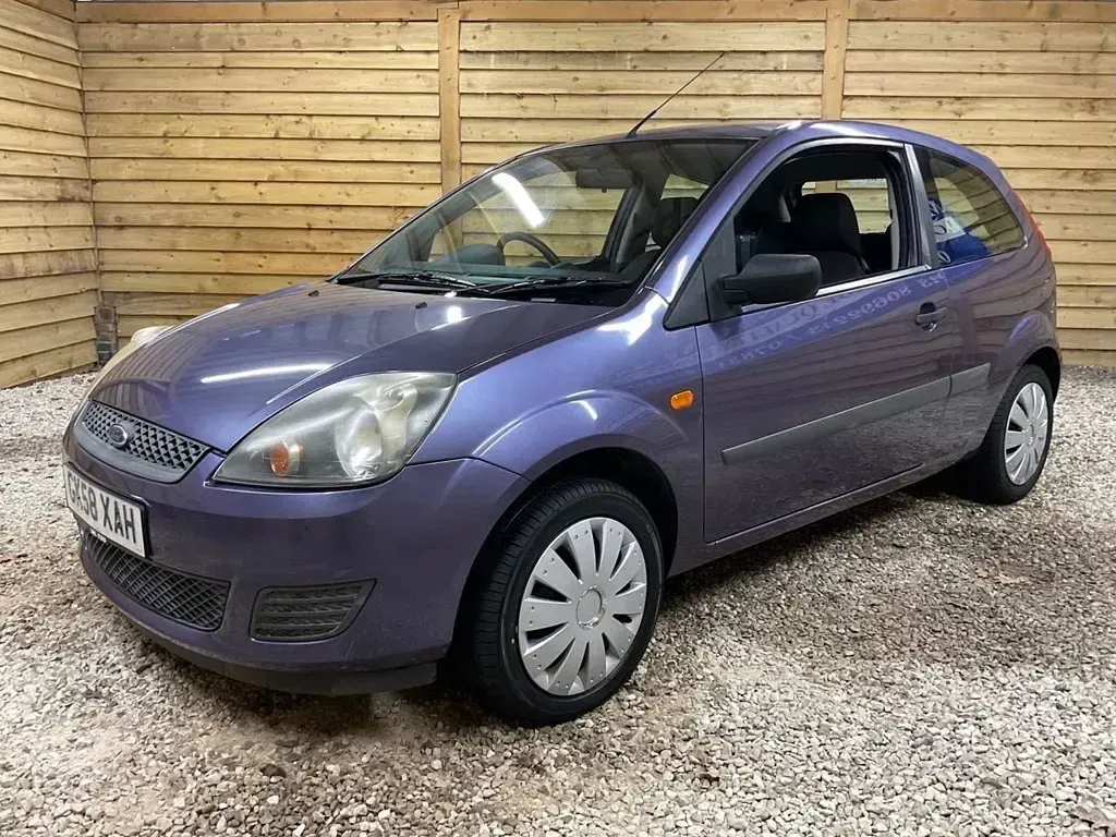 Używany Ford Fiesta Style 2008 Purpurowy Hatchback