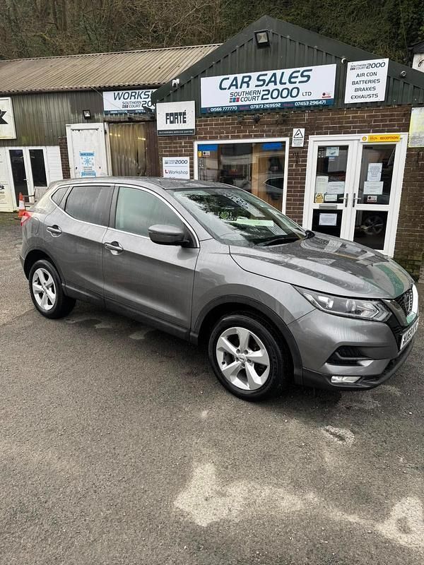 Used Nissan Qashqai Acenta Premium 115 HP (84 kW) 2019 Grey SUV