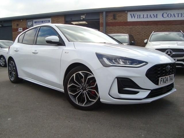 Begagnad Ford Focus ST-Line X 2024 Vit Halvkombi