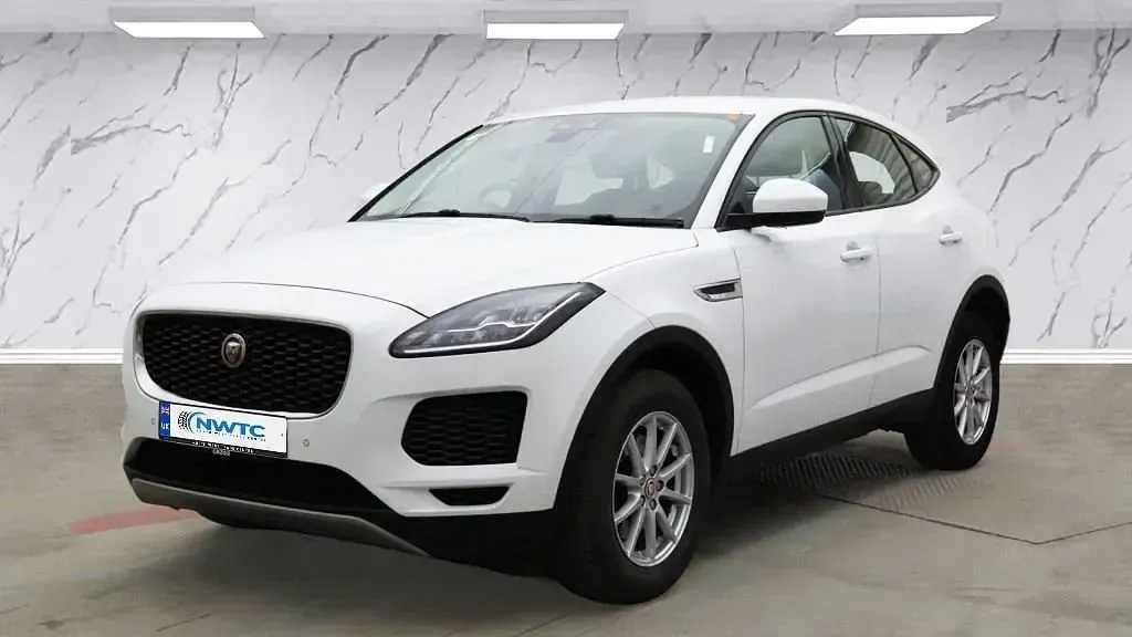 Używany Jaguar E-Pace S 150 KM (110 kW) 2018 Biały SUV