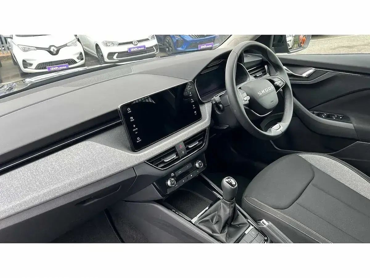 Used Skoda Kamiq SE 95 HP (69 kW) 2025 Black magic pearl effect SUV