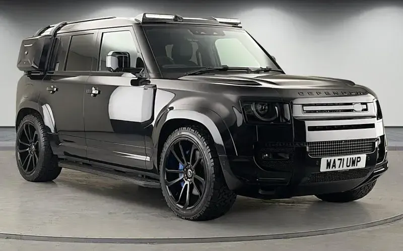 Used Land Rover Defender SE Dynamic 404 HP (297 kW) 2023 SUV