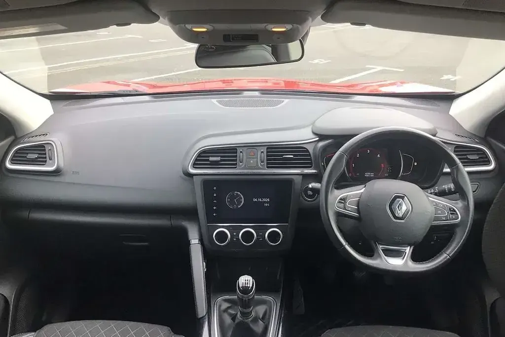 Usado Renault Kadjar Iconic 116 HP (85 kW) 2020 Vermelho SUV