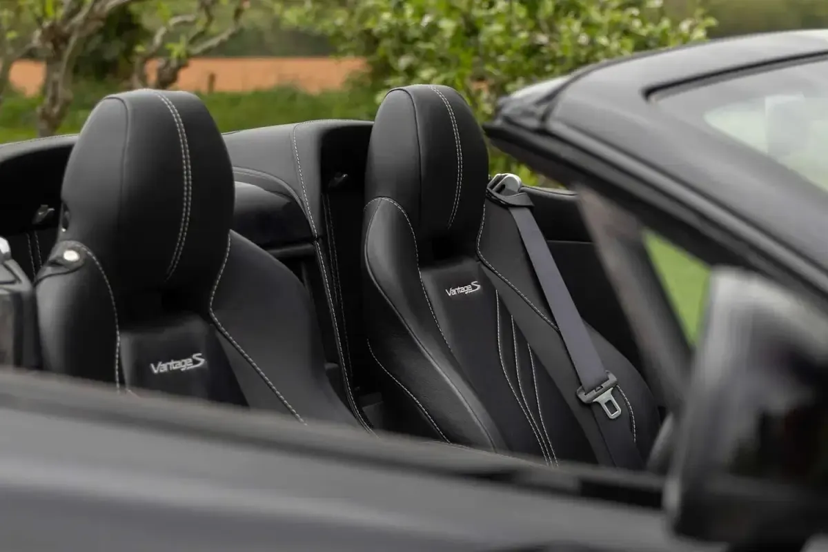Used Aston Martin Vantage 420 HP (308 kW) 2012 Black Coupe