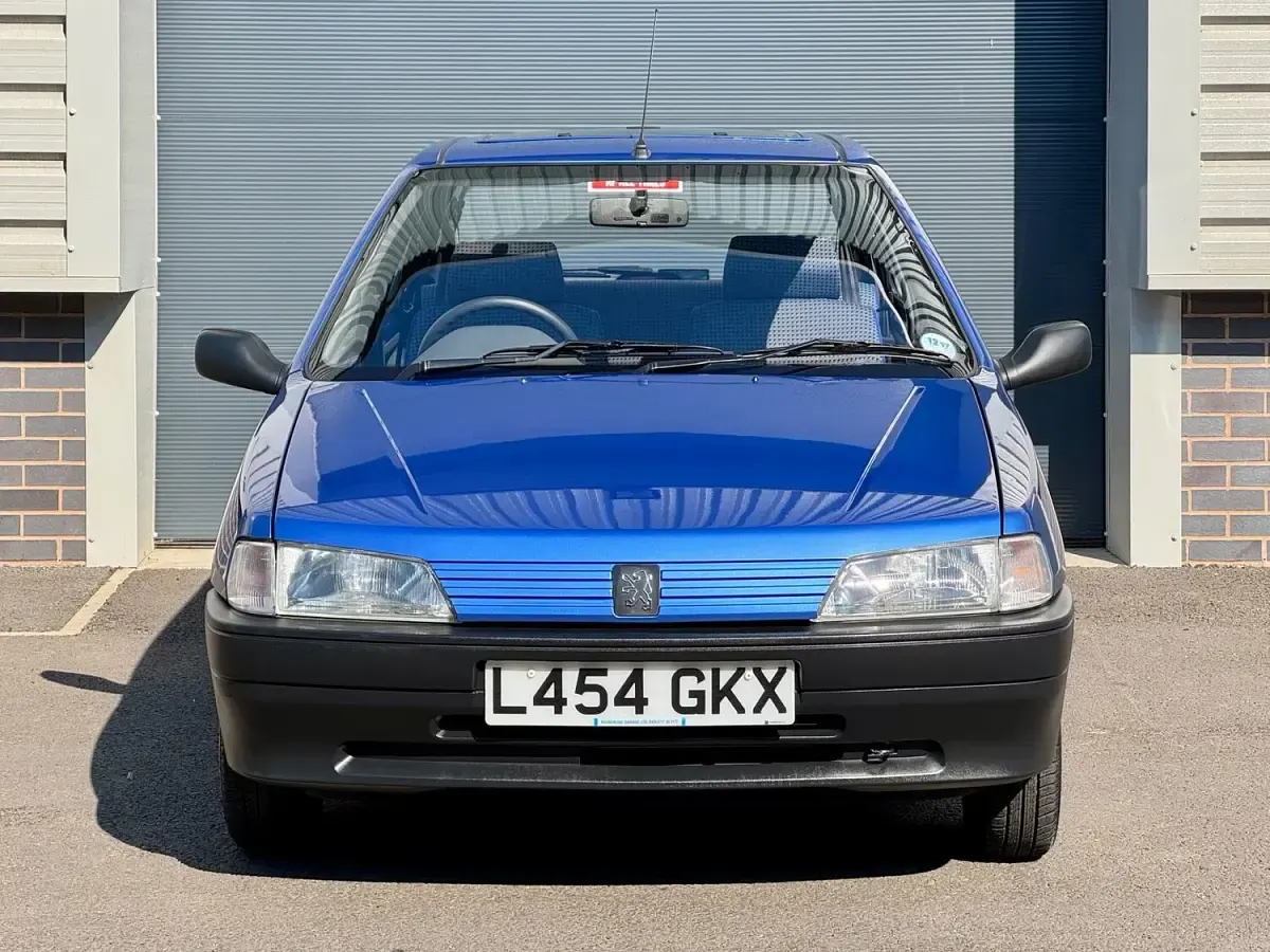 Used Peugeot 106 60 HP (44 kW) 1993 Blue Hatchback