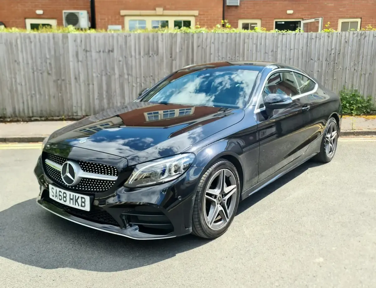 Begagnad Mercedes C220 AMG line 2018 Svart Sportkupé