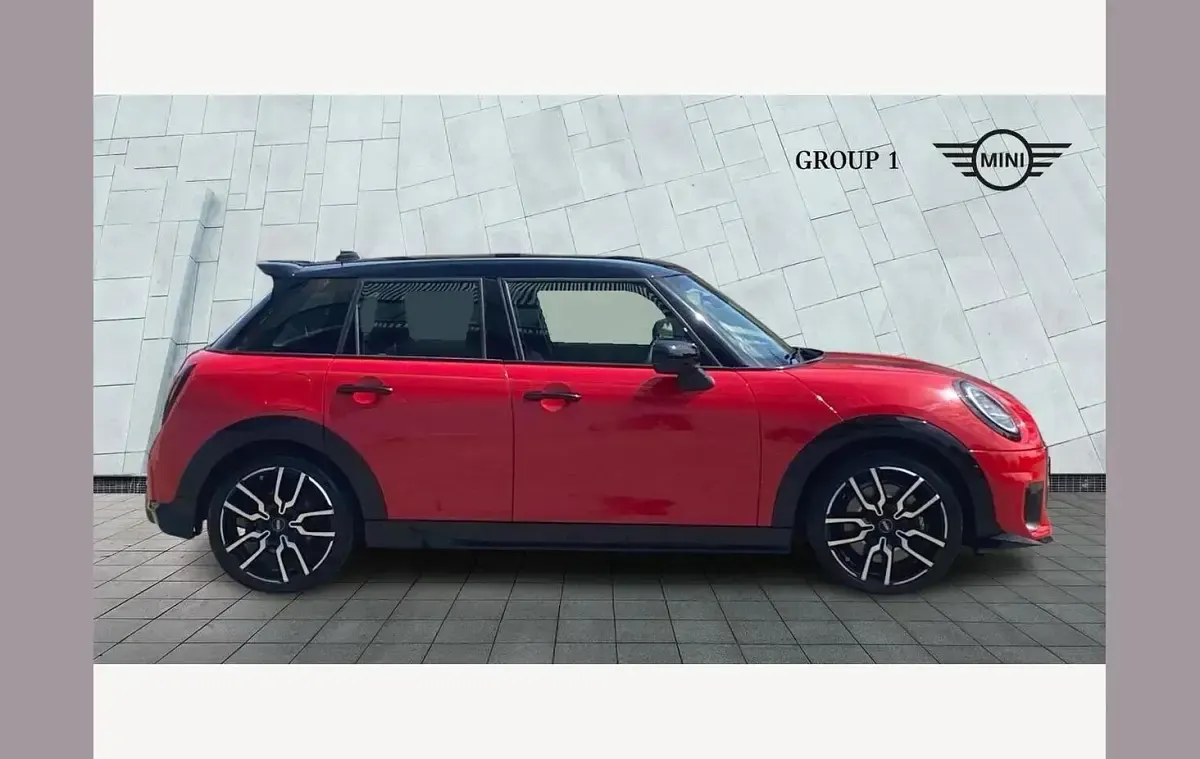 Used Mini Cooper Sport 114 kW (156 HP) 2025 Red Hatchback