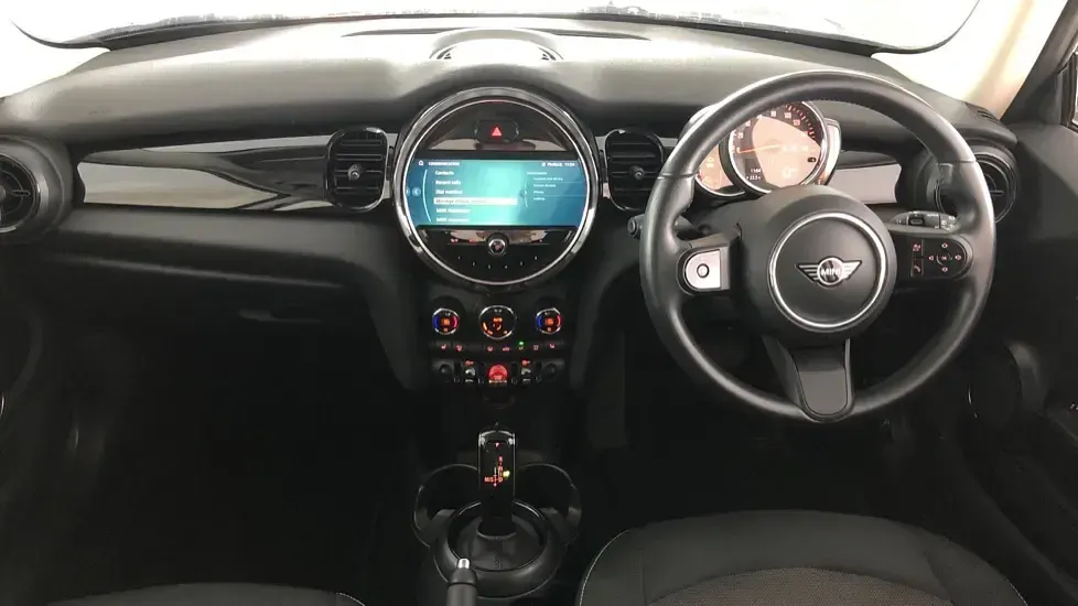 Used Mini Cooper Classic 134 HP (98 kW) 2021 Grey Hatchback