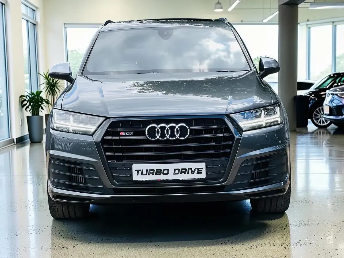Used Audi SQ7 Advanced 435 HP (319 kW) 2017 Grey SUV