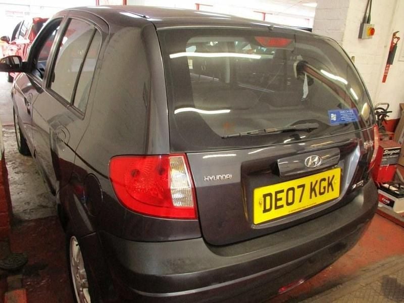 Used Hyundai Getz 97 HP (71 kW) 2007 Grey Hatchback