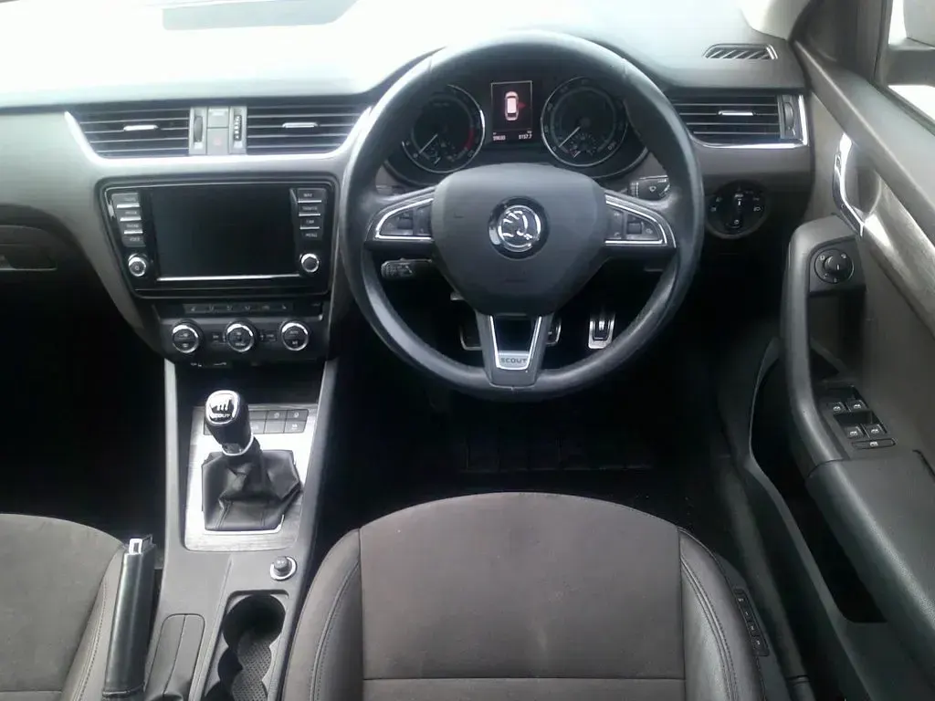Used Skoda Octavia 150 HP (110 kW) 2015 Grey Estate
