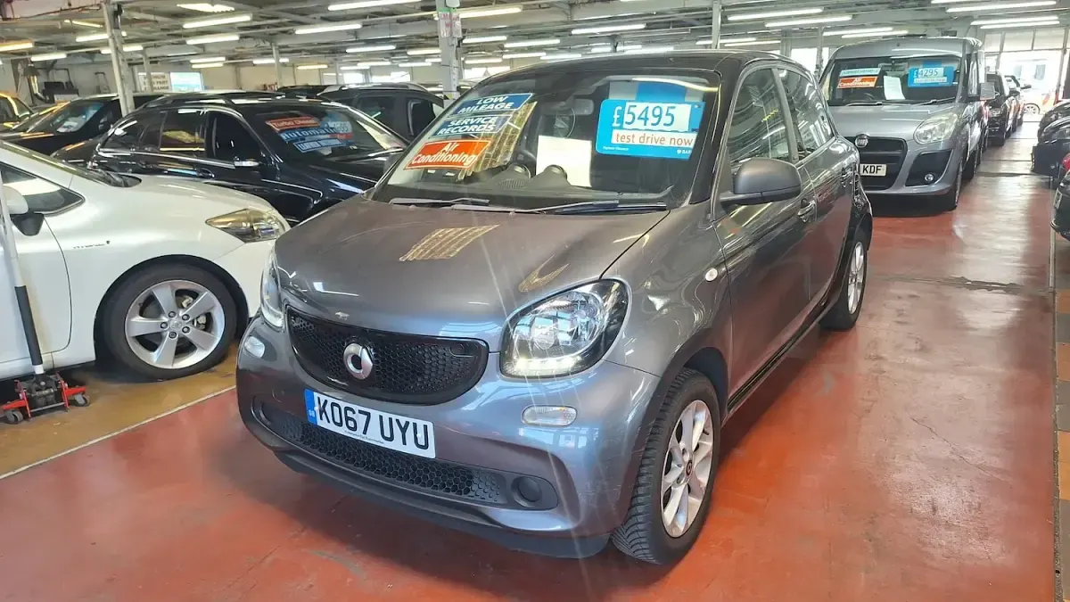 Used Smart ForFour Passion 71 HP (52 kW) 2018 Black Hatchback