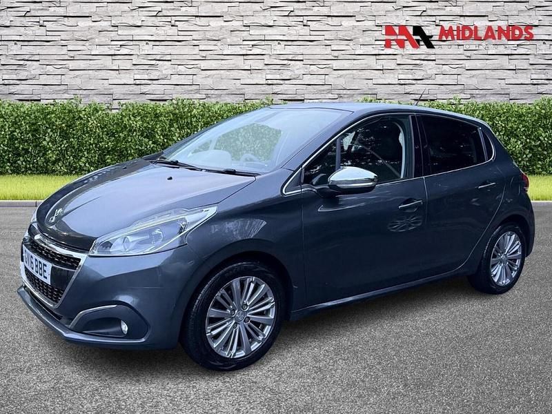 Used Peugeot 208 Allure 110 HP (80 kW) 2016 Grey Hatchback