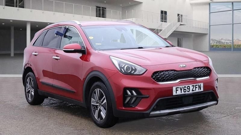 Red Used 2019 Kia Niro 2 SUV | £8,917 (Good price) - Image 1/4