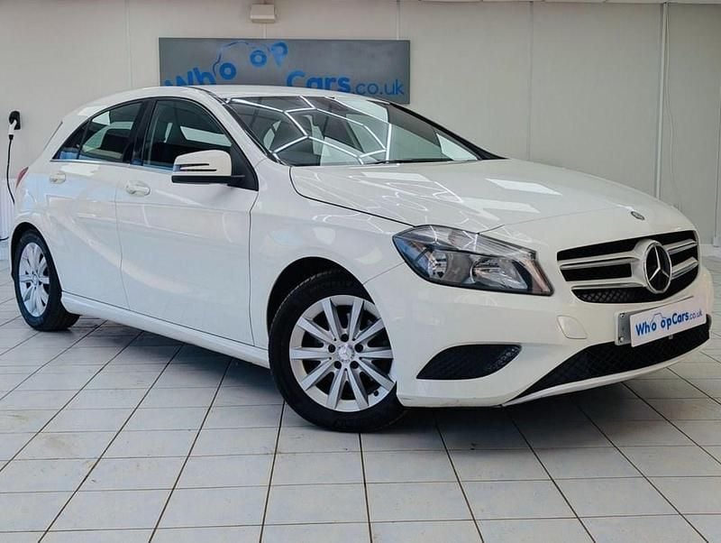 Used Mercedes A180 SE 122 HP (89 kW) 2014 White Hatchback