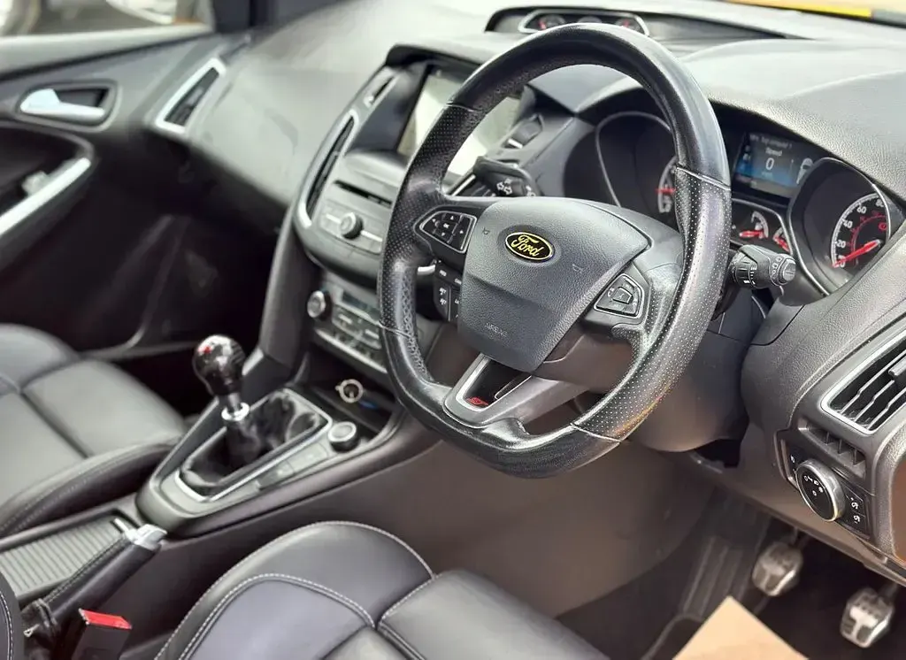 Used Ford Focus ST 2018 Yellow Hatchback