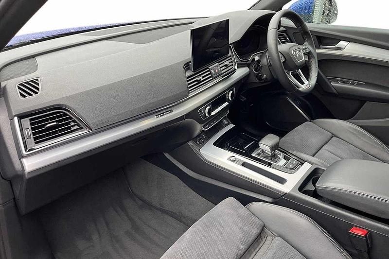 Used Audi Q5 S-Line 261 HP (191 kW) 2021 Blue SUV