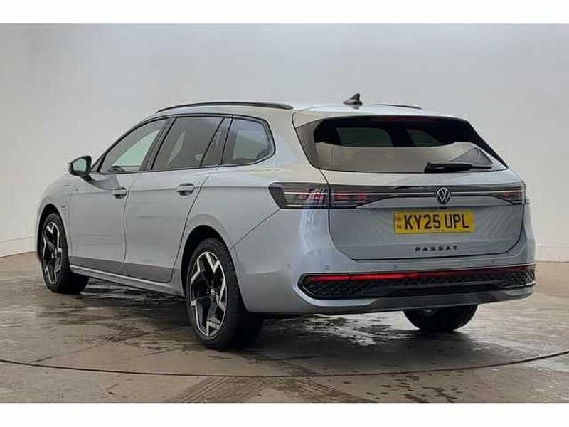 Used VW Passat 204 HP (150 kW) 2025