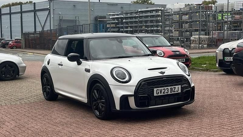 White Used 2023 Mini Cooper S Hatch Hatchback | £25,153 (Fair price) - Image 1/4