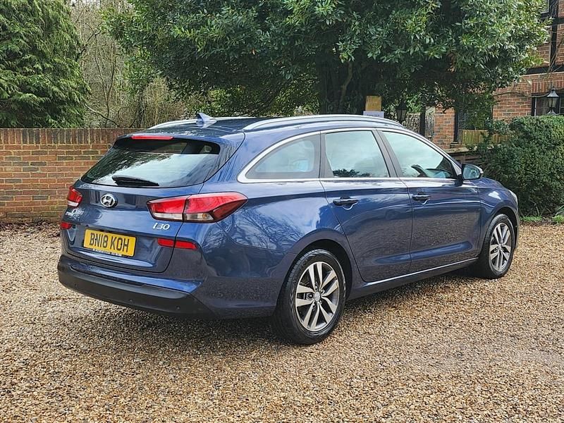 Used Hyundai i30 SE 2018 Blue Estate