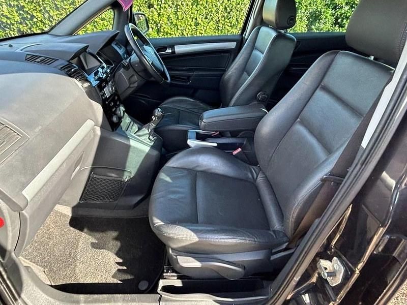 Used Vauxhall Zafira Elite 110 HP (80 kW) 2011 Black MPV