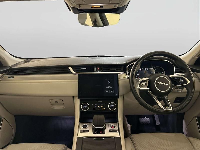 Second-hand Jaguar F-Pace R-Dynamic 204 CP (150 kW) 2022 Albastru SUV