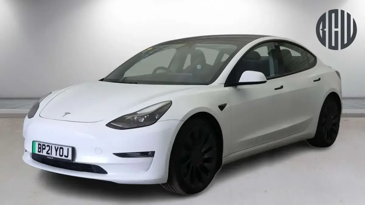 Used Tesla Model 3 Performance 461 kW (627 HP) 2021 White Sedan