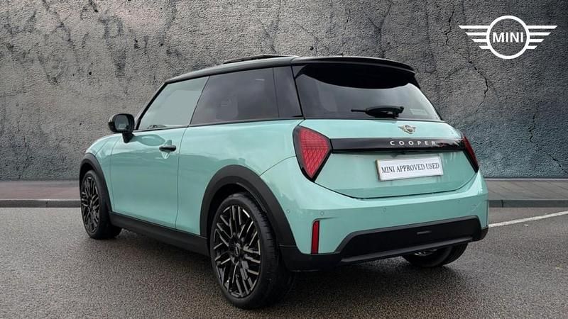 Usado Mini Cooper S Hatch 201 CV (147 kW) 2024 Verde Utilitario