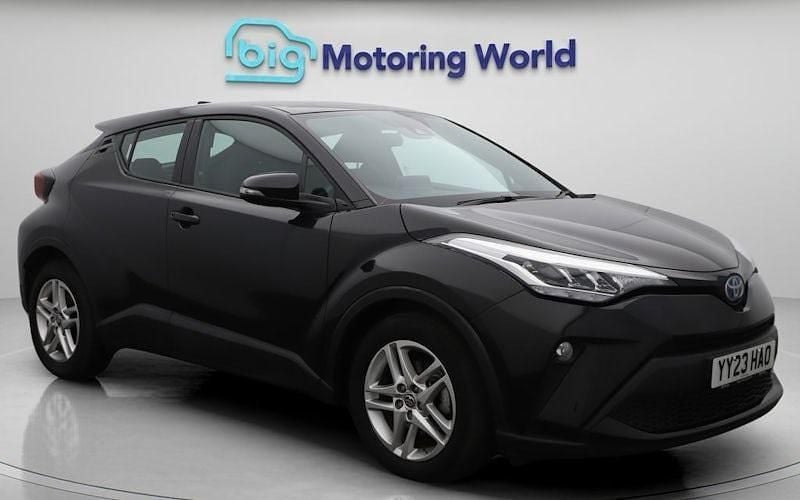 Used 2022 Toyota C-HR SUV | £18,800 (Good price) - Image 1/4