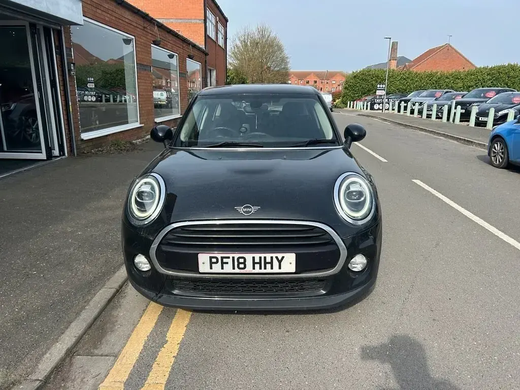 Used Mini Cooper Hatch 136 HP (100 kW) 2018 Black Hatchback