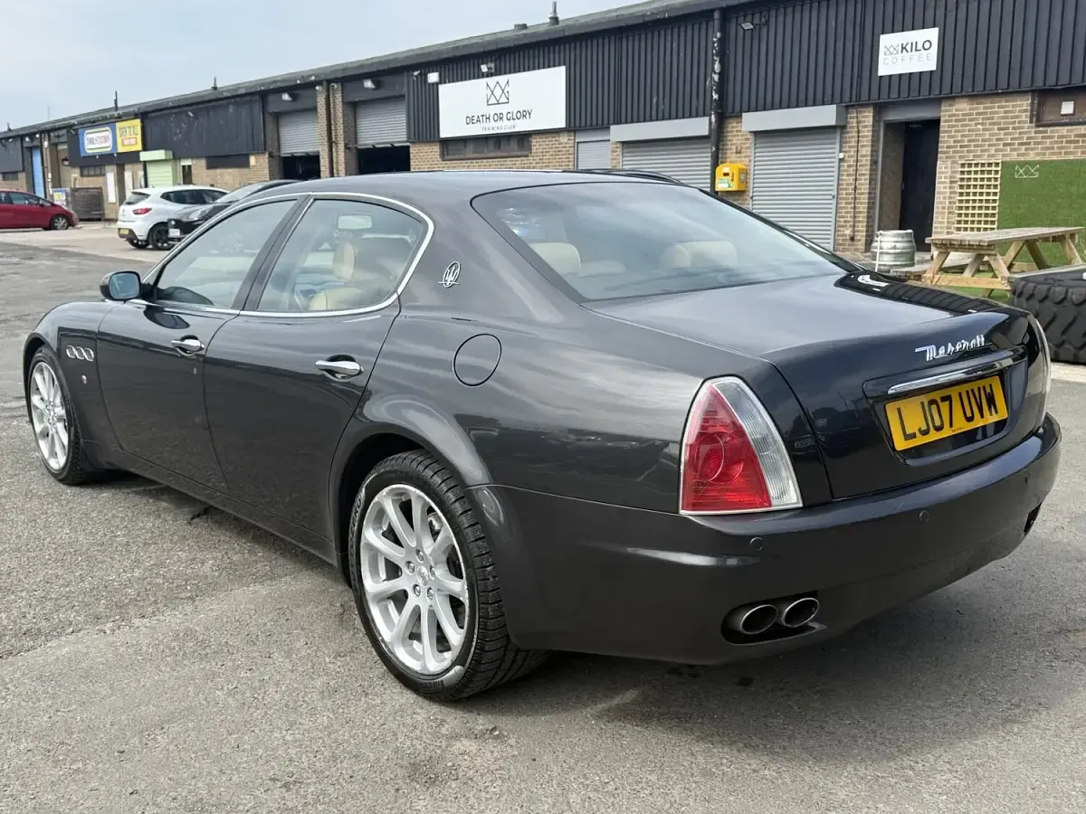 Used Maserati Quattroporte 400 HP (294 kW) 2007 Grey Sedan