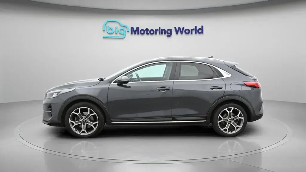 Usado Kia XCeed 138 HP (101 kW) 2020 Cinzento SUV