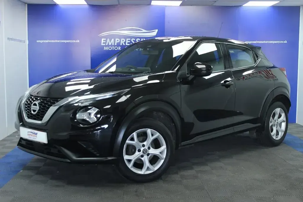Used Nissan Juke Acenta 117 HP (86 kW) 2020 Black SUV