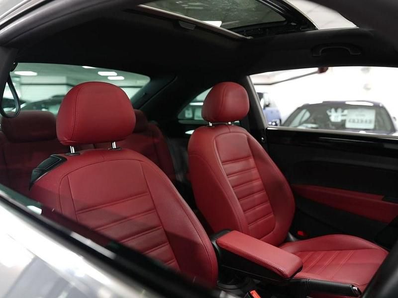 Usado VW Beetle R-line 150 HP (110 kW) 2017 Cinzento Citadino