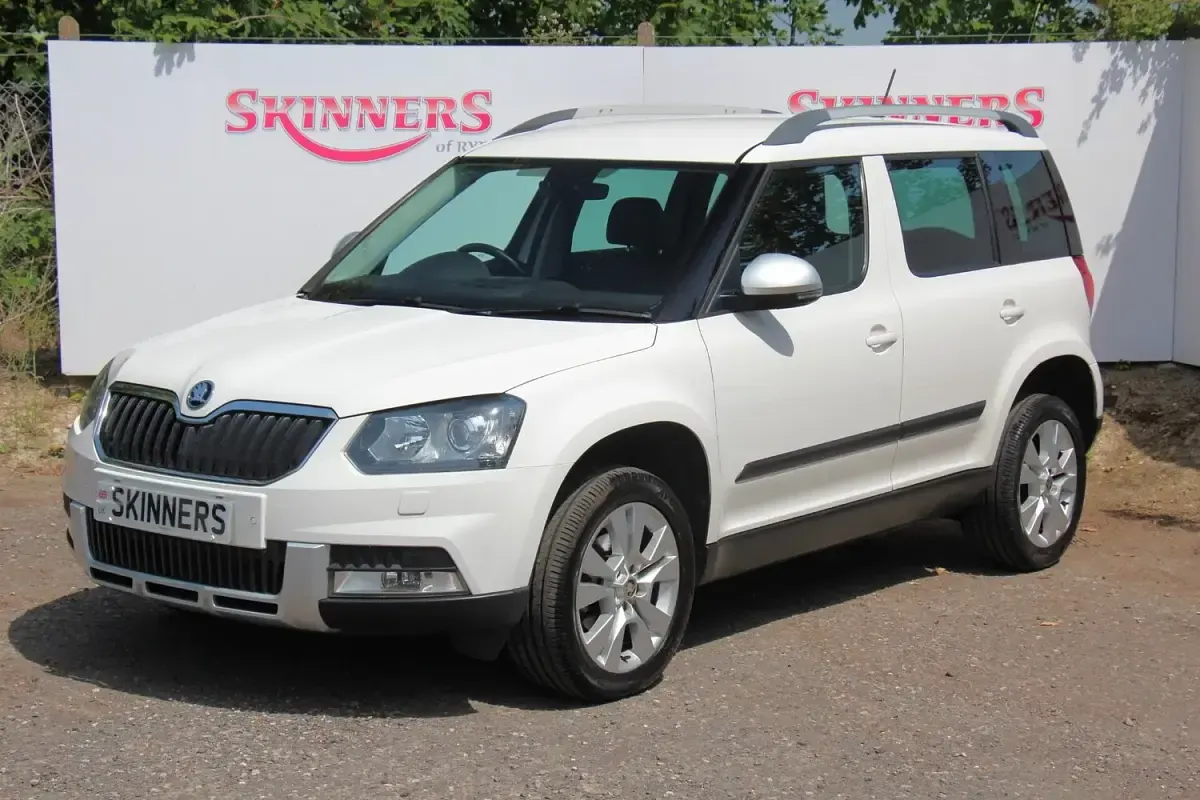 Used Skoda Yeti Drive 110 HP (80 kW) 2017 White SUV