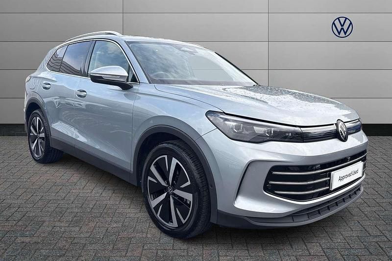 Silver Used 2024 VW Tiguan Elegance SUV | £32,750 (Expensive) - Image 1/4