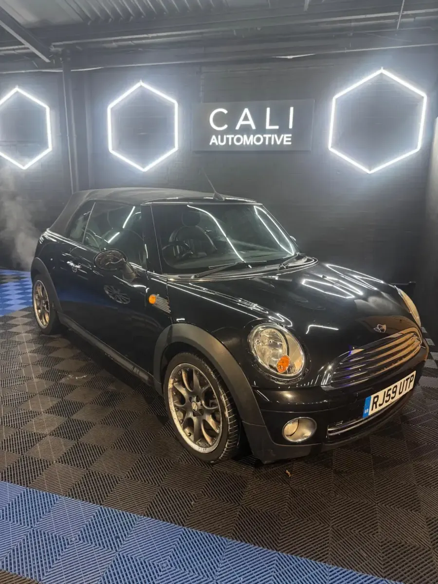 Usado Mini Cooper Cabriolet 2010 Preto Cabrios