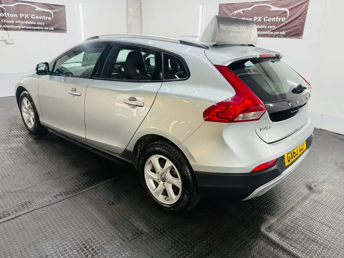Used Volvo V40 SE 2013 Silver Hatchback