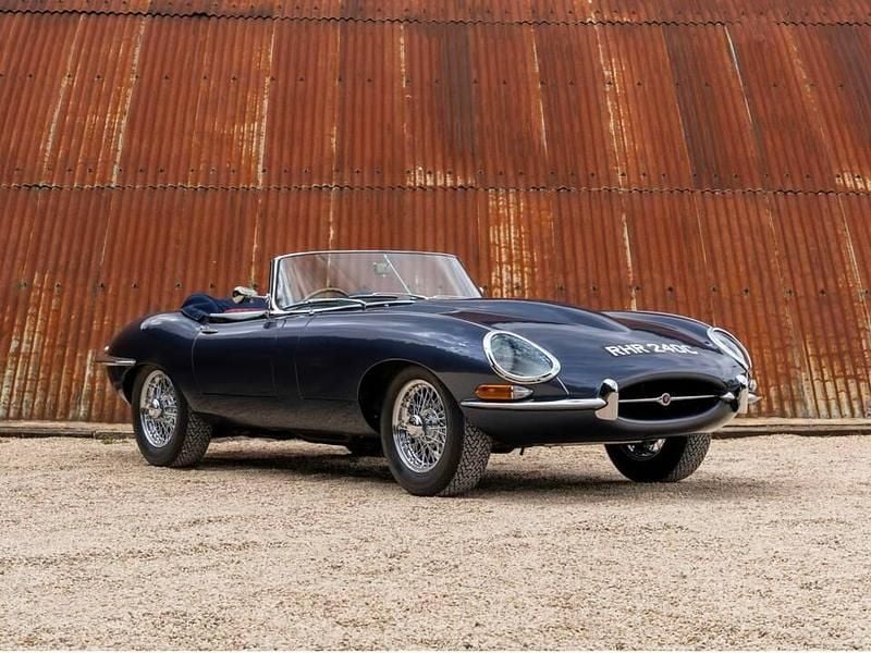 Blue Used 1965 Jaguar E-Type Cabriolet | £118,000 - Image 1/4