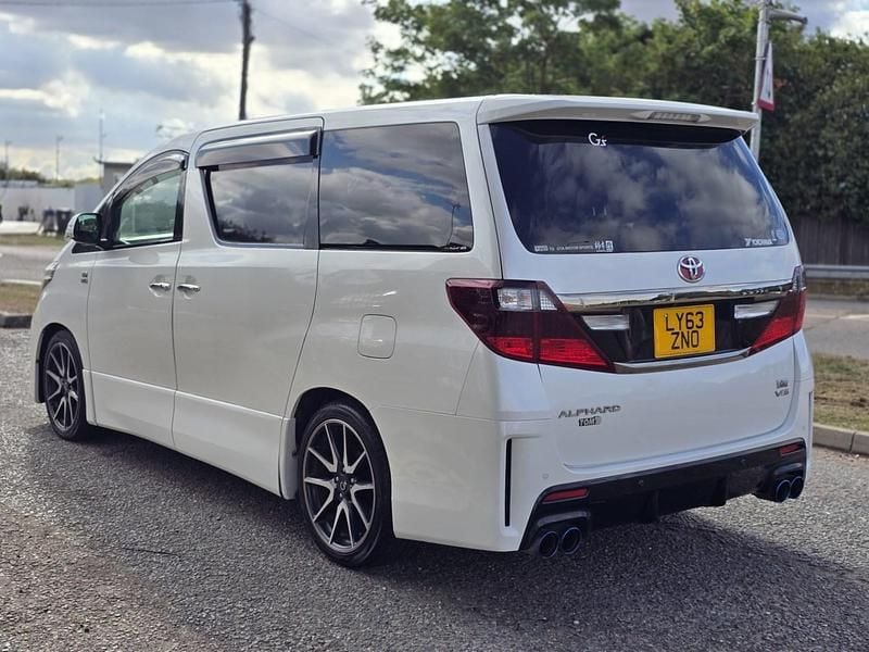 Usado Toyota Alphard 2014 Branco Monovolume