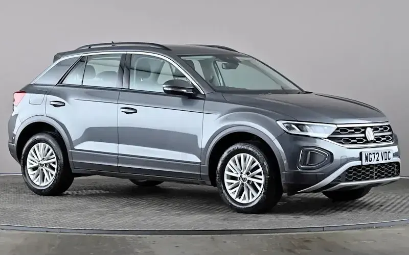Usado VW T-Roc Life 110 HP (80 kW) 2023 SUV