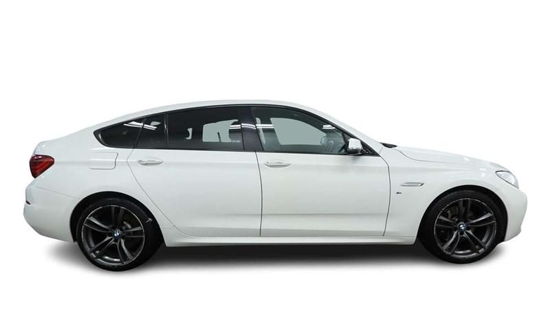 Used BMW 530 M Sport 2013 White Hatchback