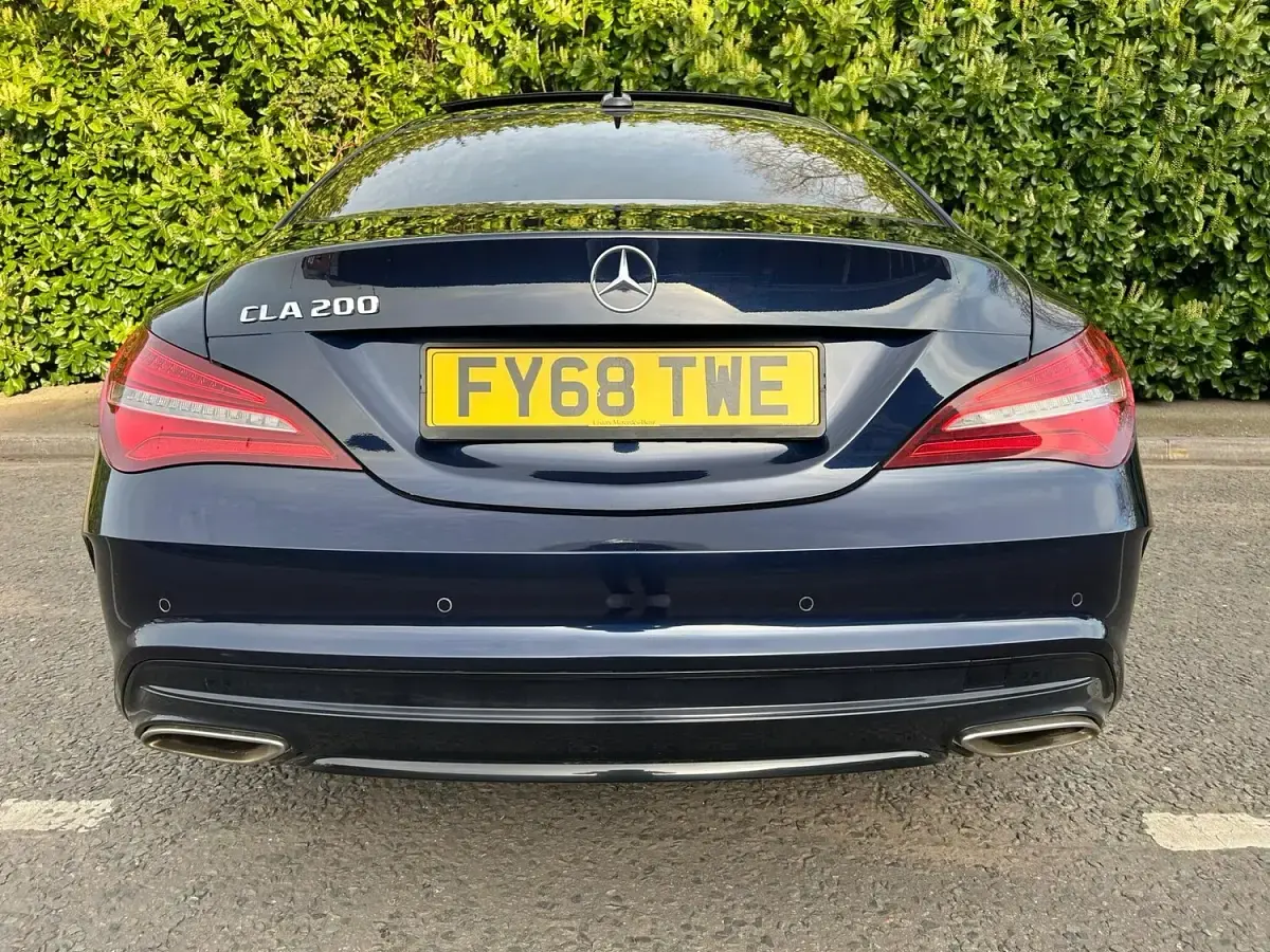 Begagnad Mercedes CLA200 AMG line 156 HK (114 kW) 2018 Blå Sedan